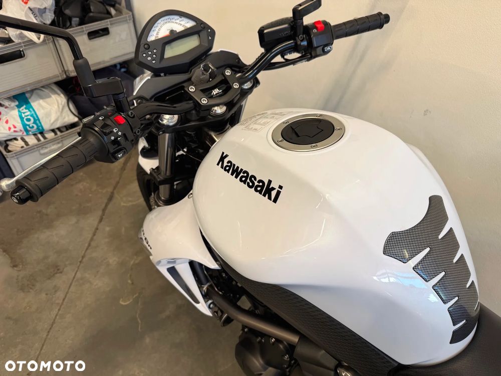 Kawasaki ER - 19