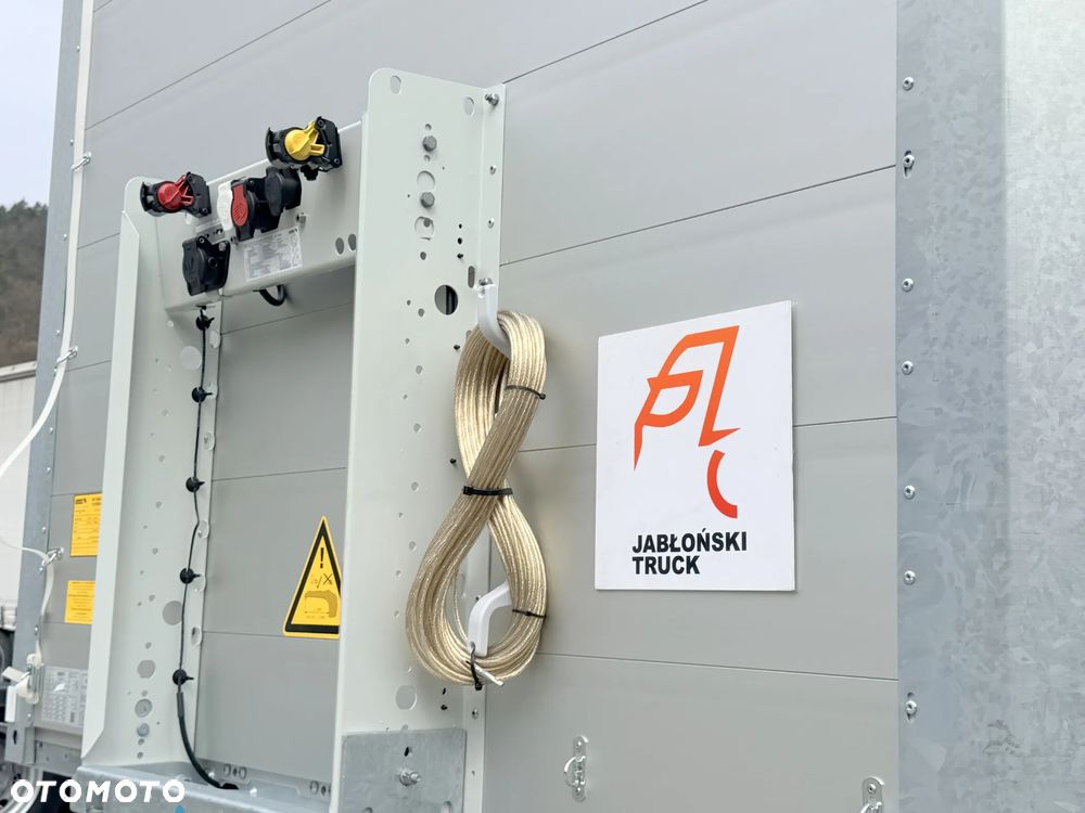 Schmitz Cargobull MEGA VARIOS - 30