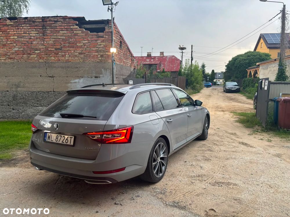 Skoda Superb 2.0 TDI Sportline DSG - 3