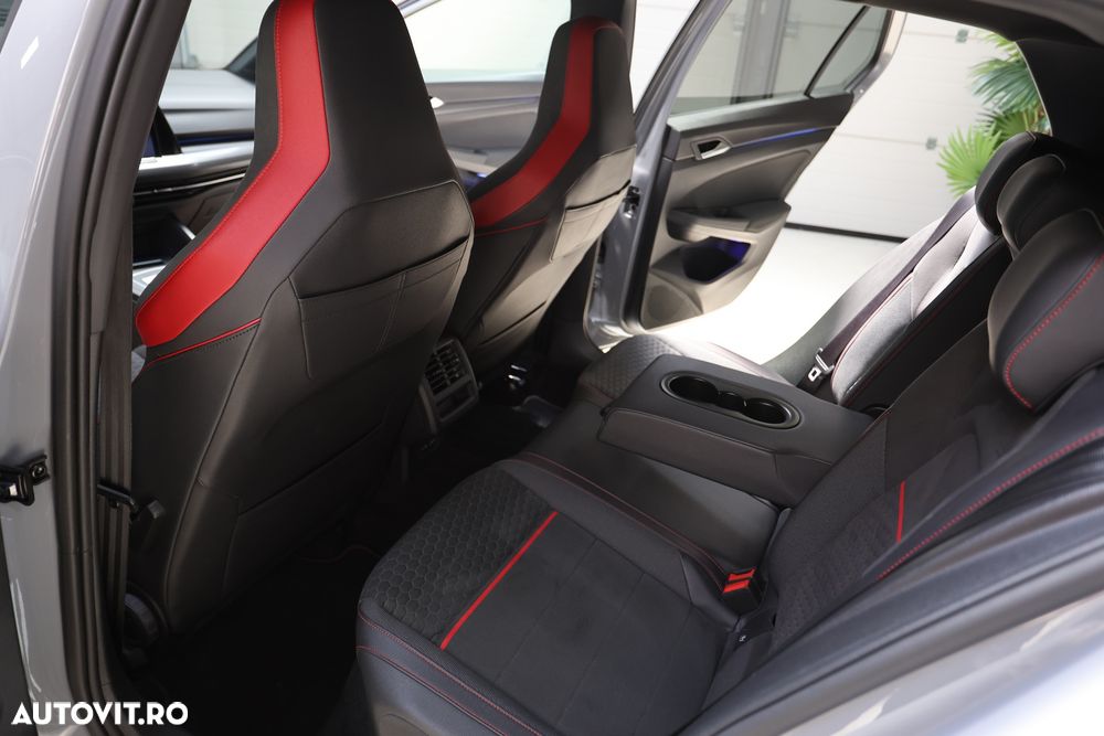 Volkswagen Golf 2.0 TSI DSG R - 29