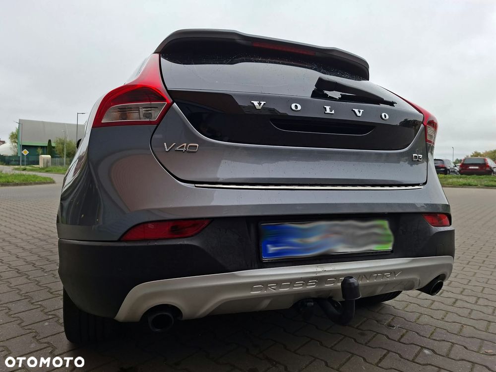 Volvo V40 Cross Country - 23