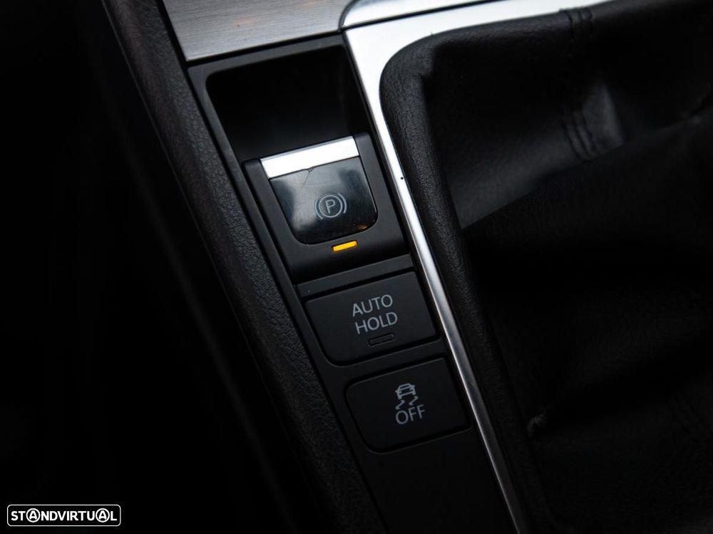 VW Passat Variant - 16