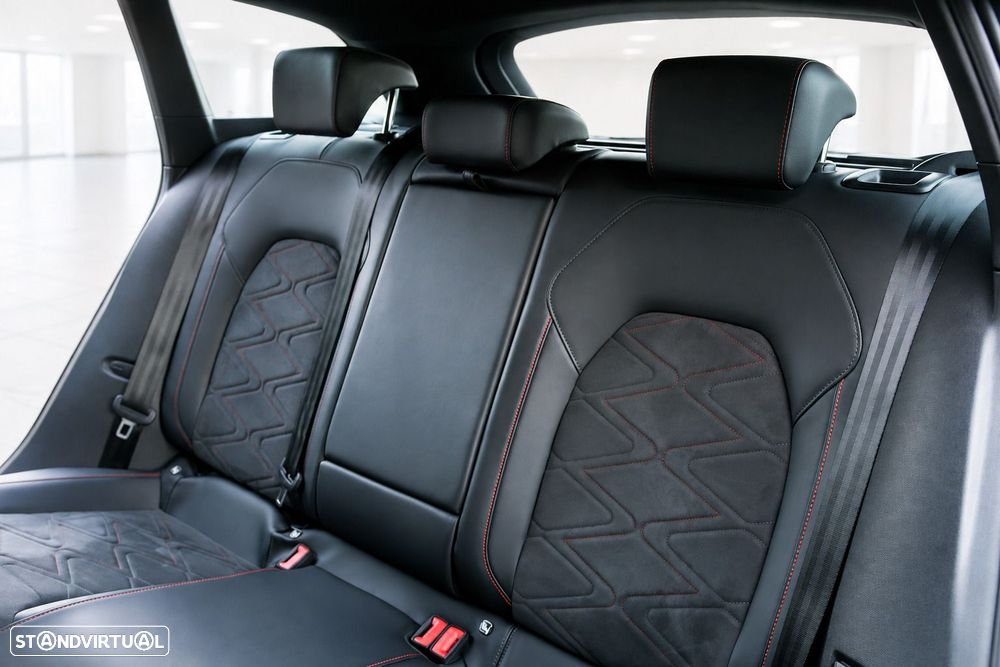 SEAT Leon 1.5 TSI e-Hybrid FR DSG - 19