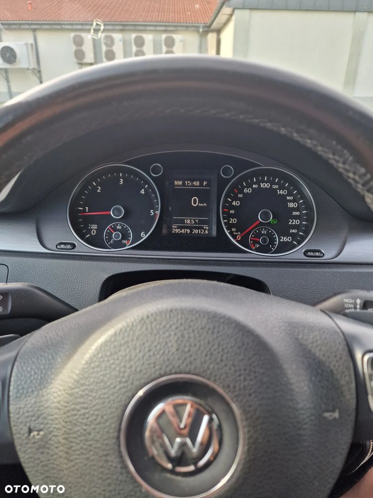 Volkswagen Passat 2.0 TDI Comfortline DSG - 9