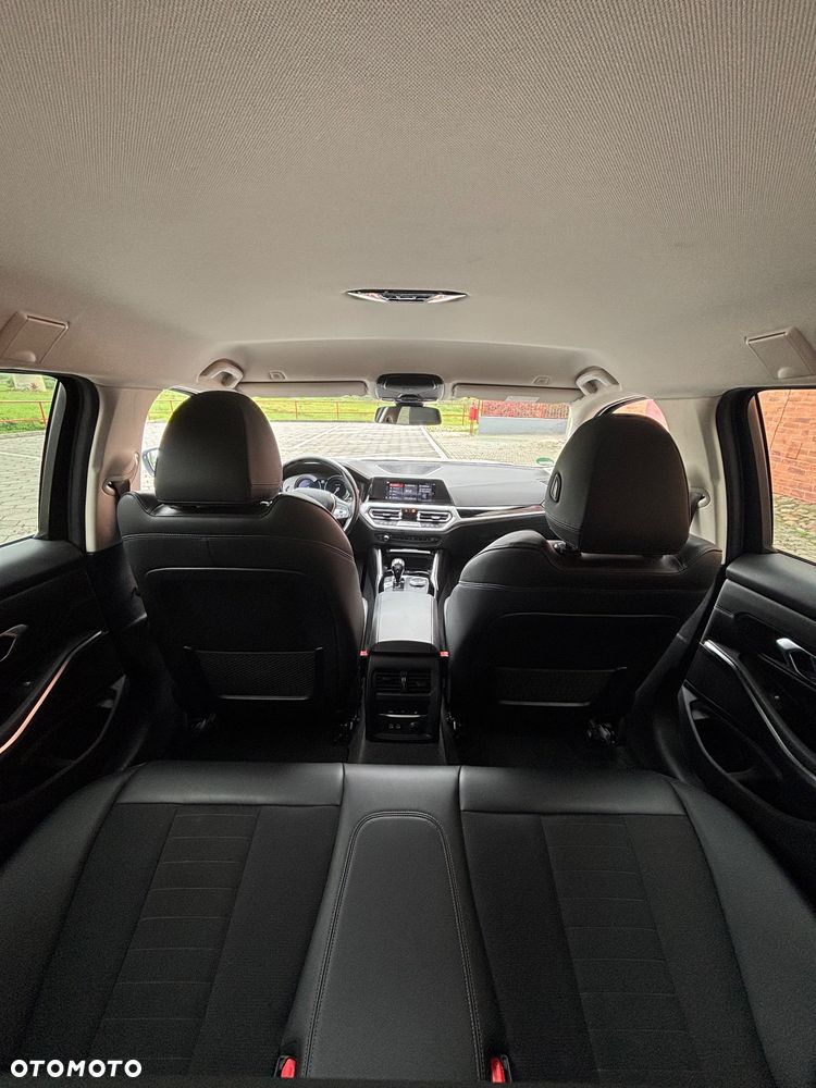 BMW Seria 3 - 22
