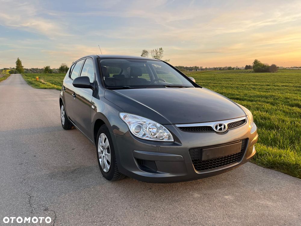 Hyundai i30 1.4 Base + - 27