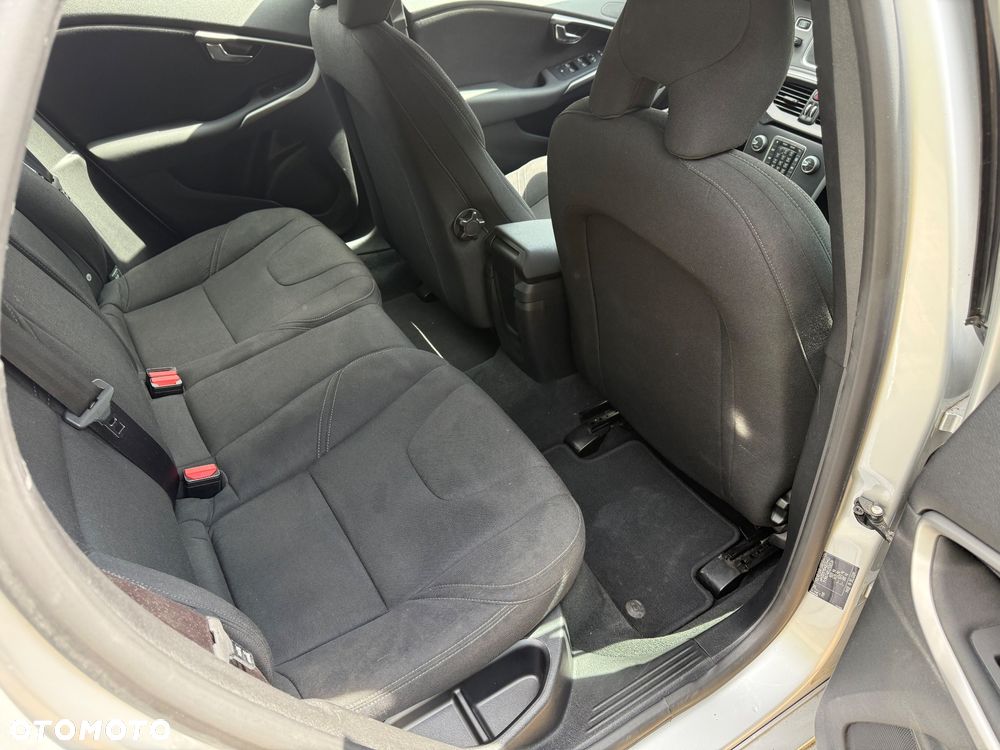 Volvo V40 - 22
