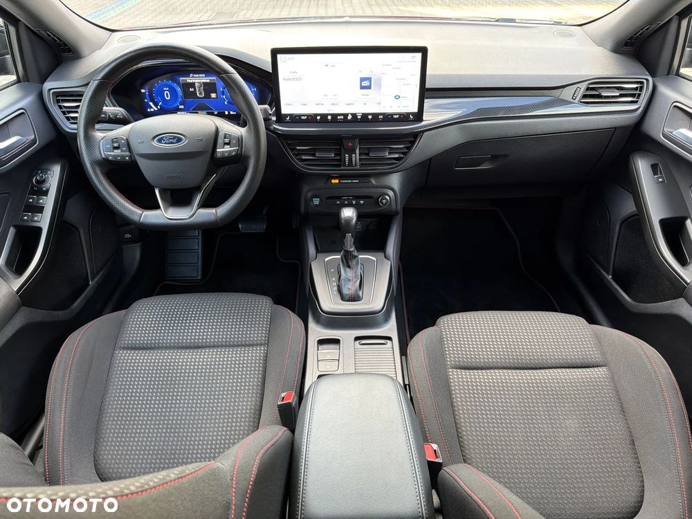 Ford Focus 1.0 EcoBoost mHEV ST-Line X - 12