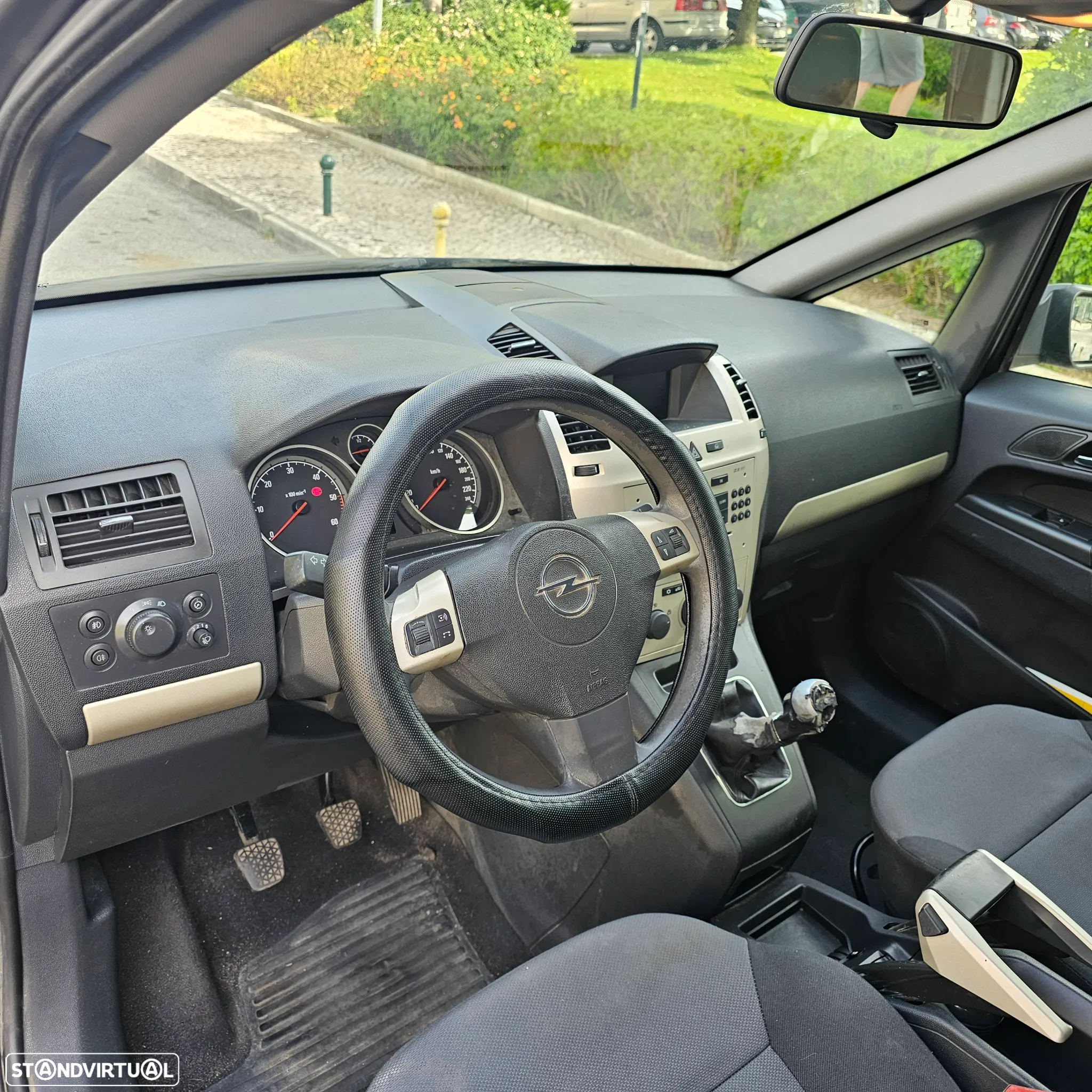 Opel Zafira 1.7 CDTi EcoFLEX - 9