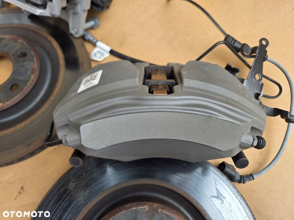 AUDI A4 A5 Q5 A6 A7 C8 4K TARCZE ZACISKI KLOCKI 4 TŁOCZKI 338MM JAK NOWE - 4