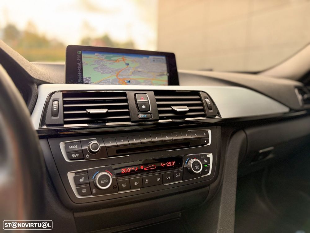 BMW 320 d Touring Auto Pack M - 39