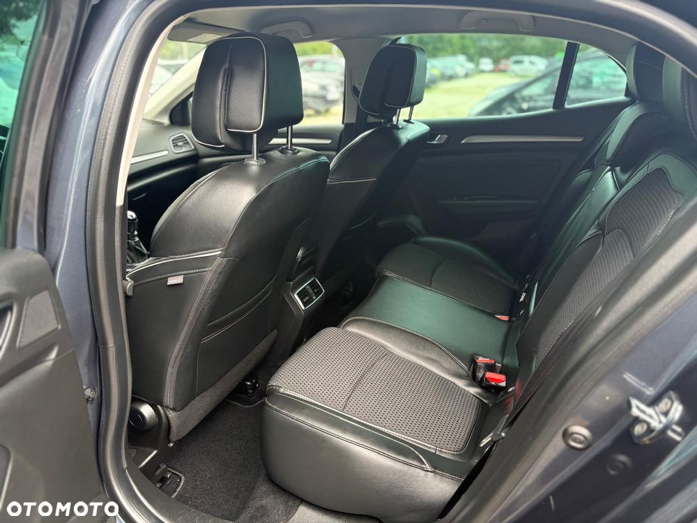 Renault Megane ENERGY TCe 115 Start & Stop Paris Business - 13