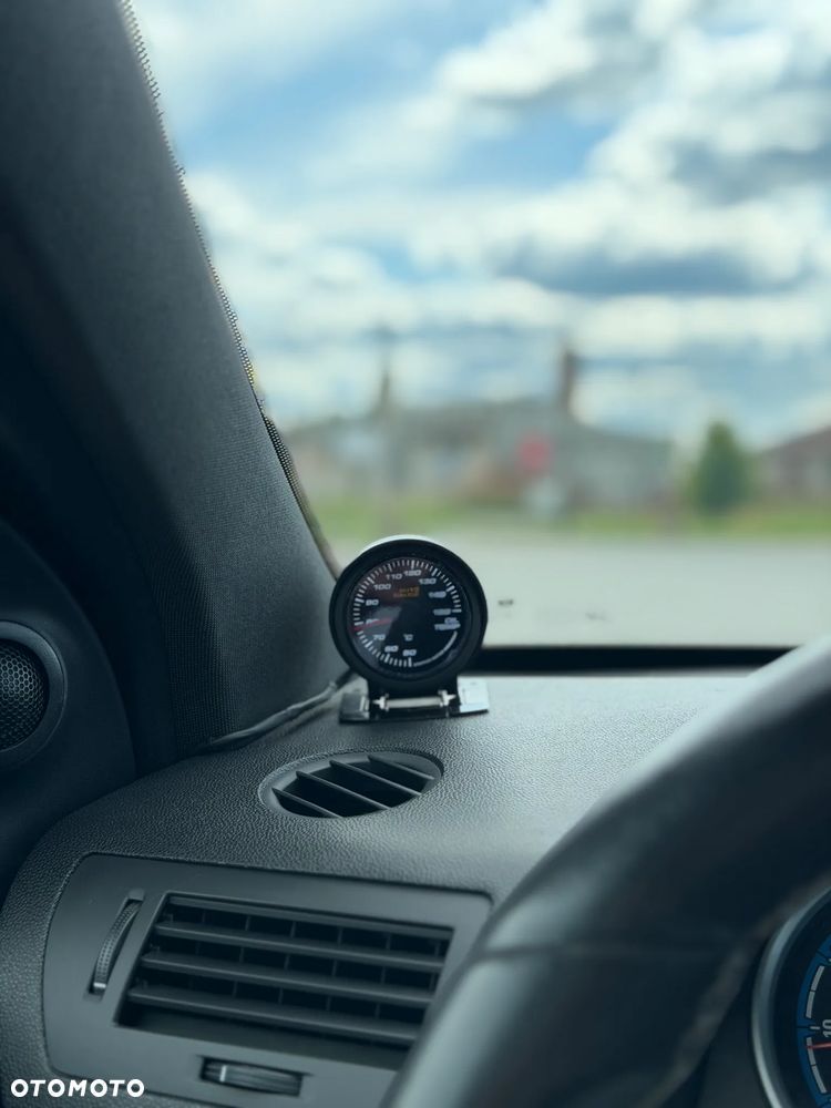 Opel Astra 2.0 T OPC - 24