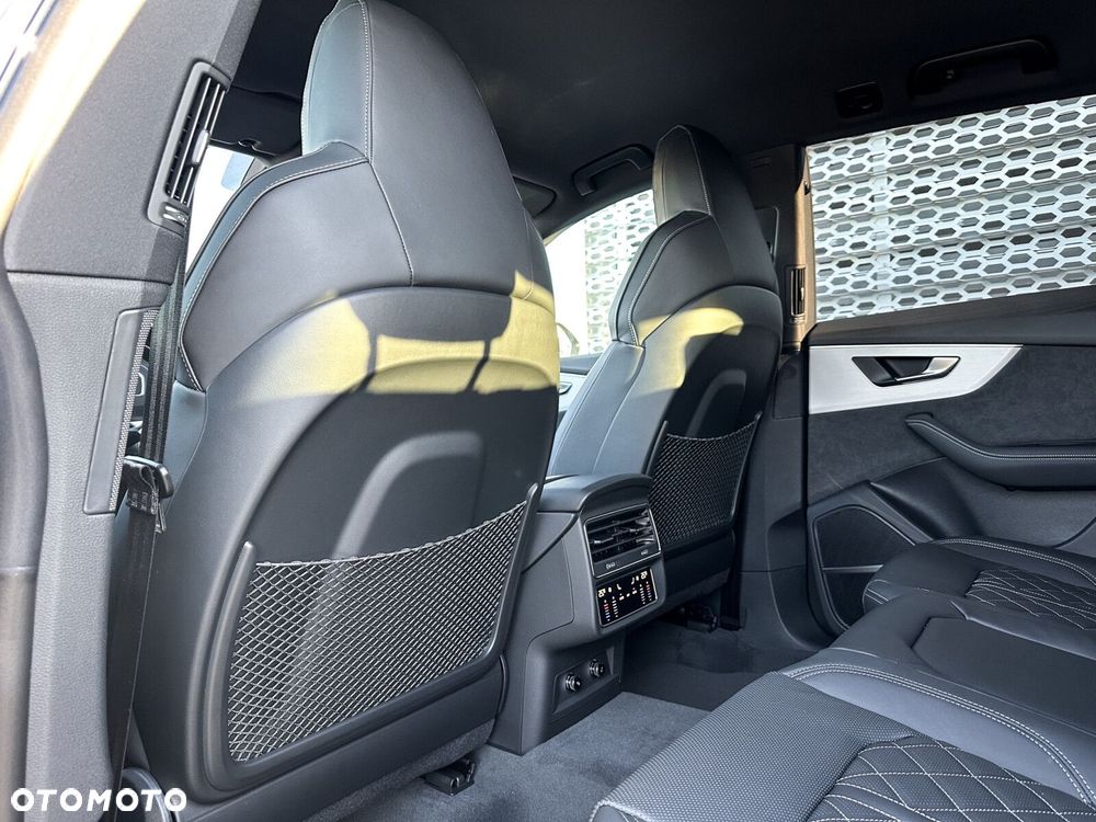 Audi Q8 - 40