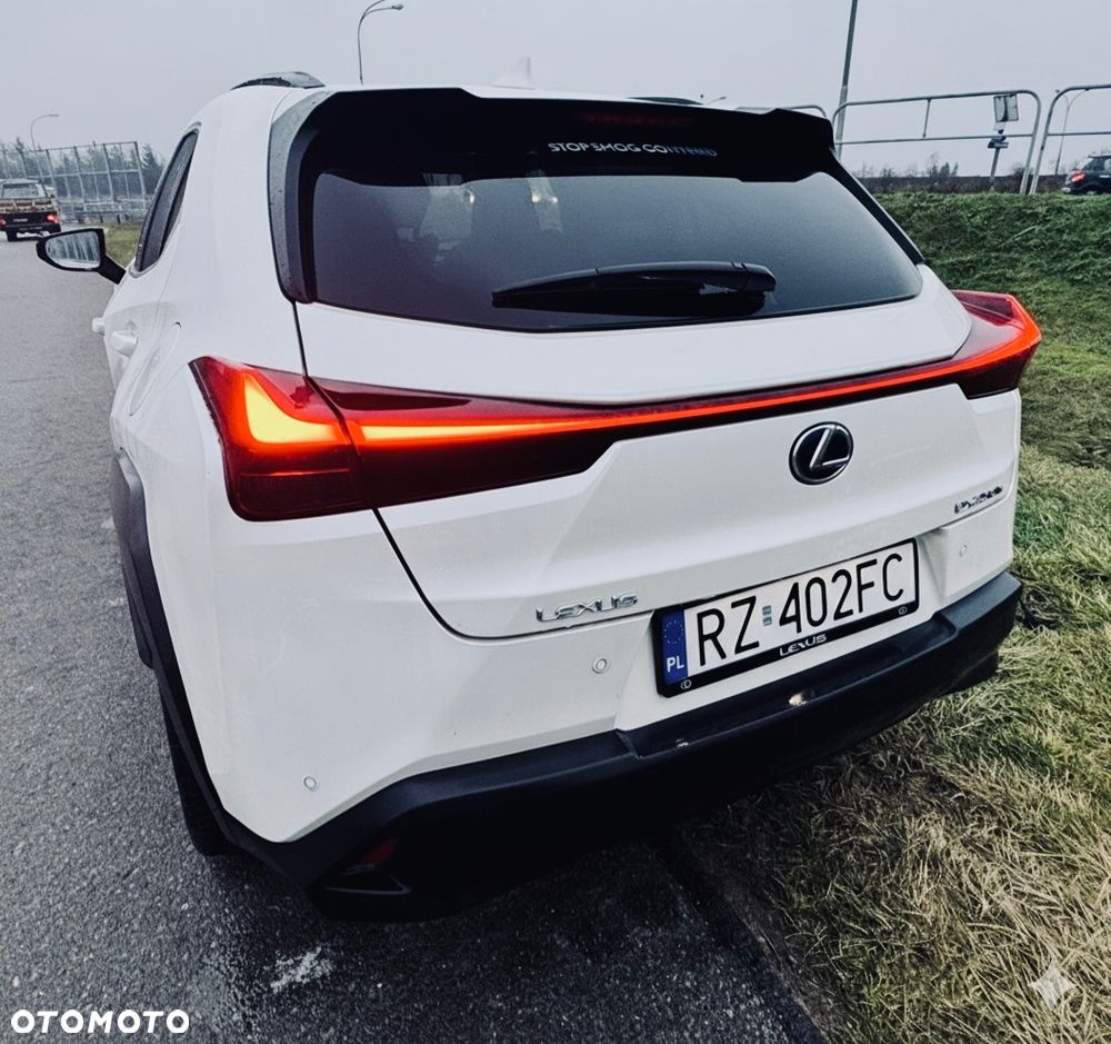 Lexus UX - 2