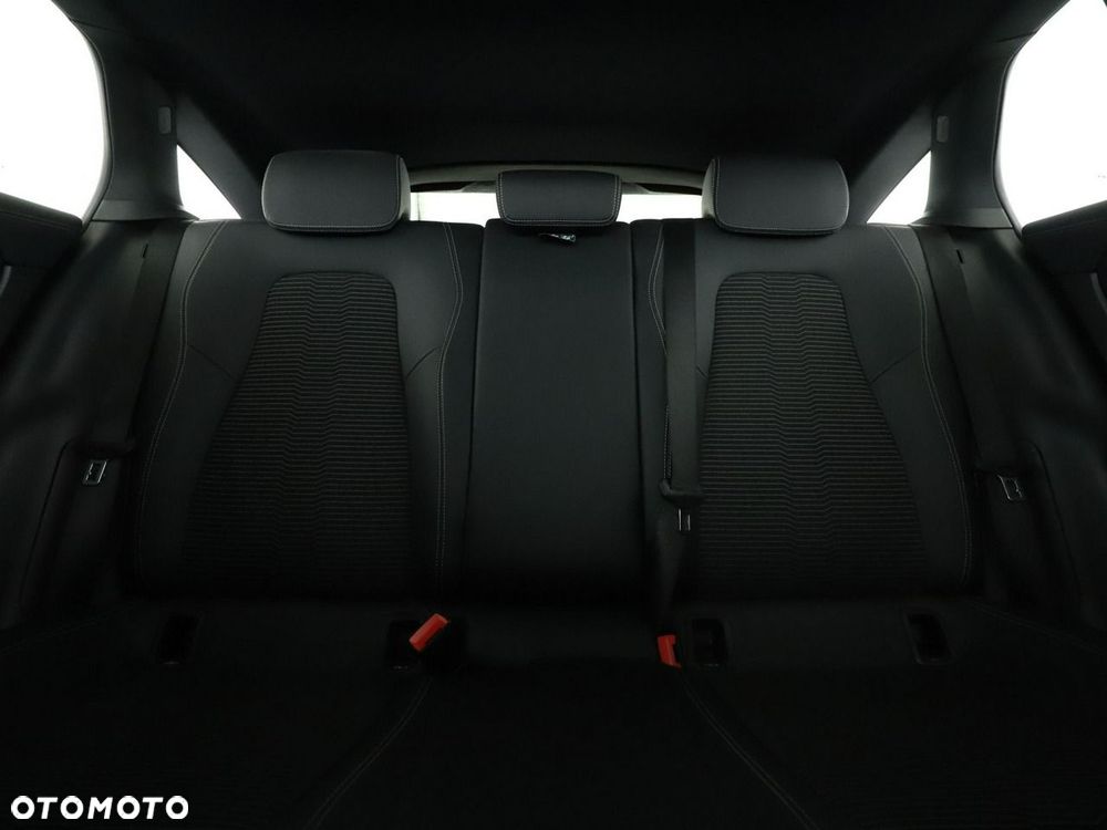 Mercedes-Benz CLA 250 e 8G-DCT Progressive - 20