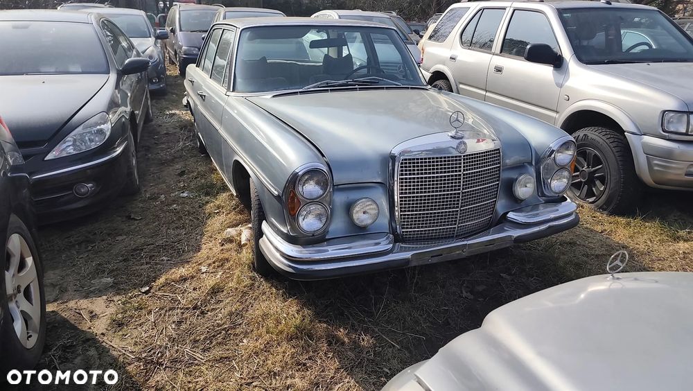 Mercedes-Benz W111 - 28