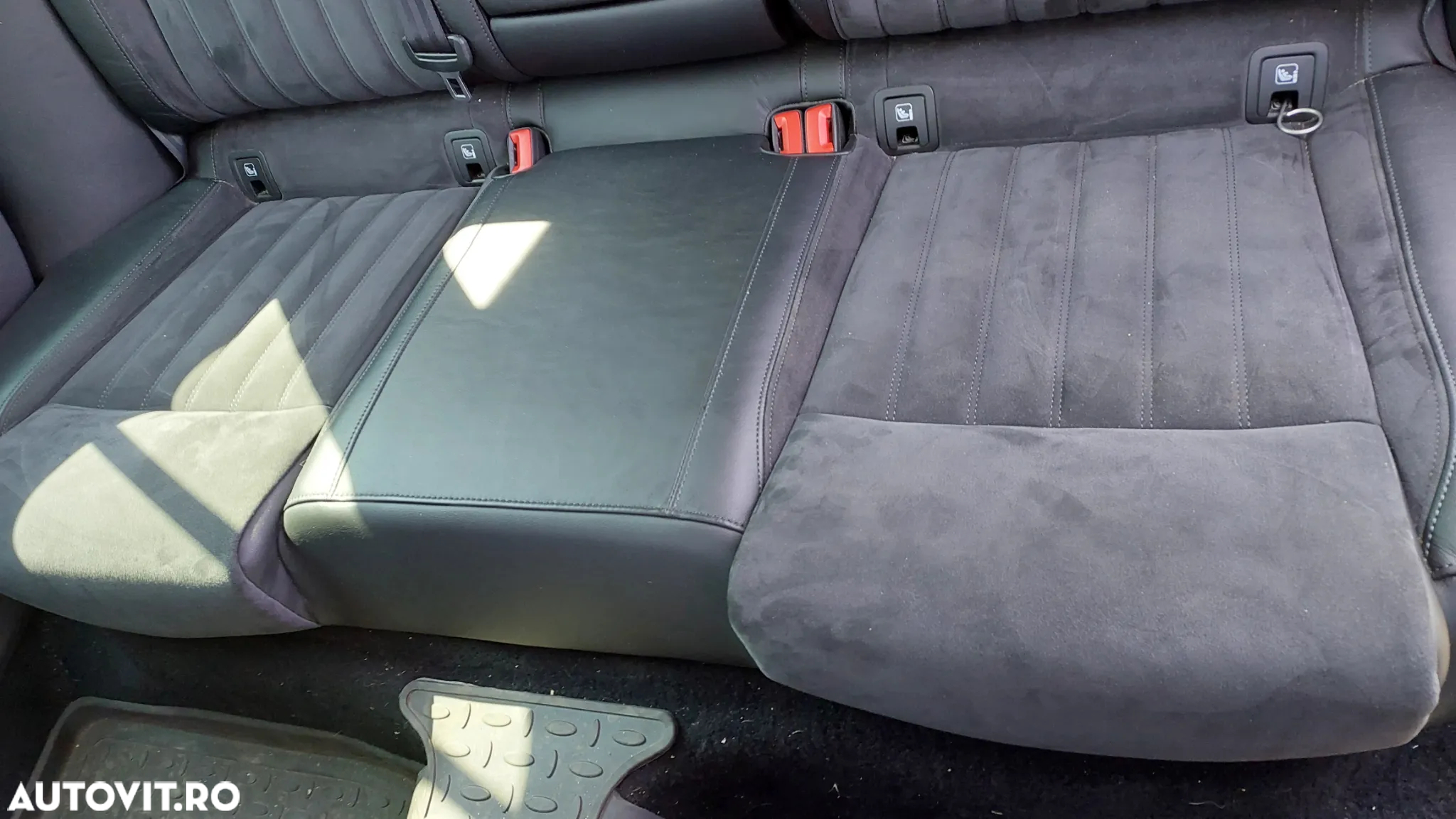 Skoda Superb 2.0 TDI DSG Active - 11
