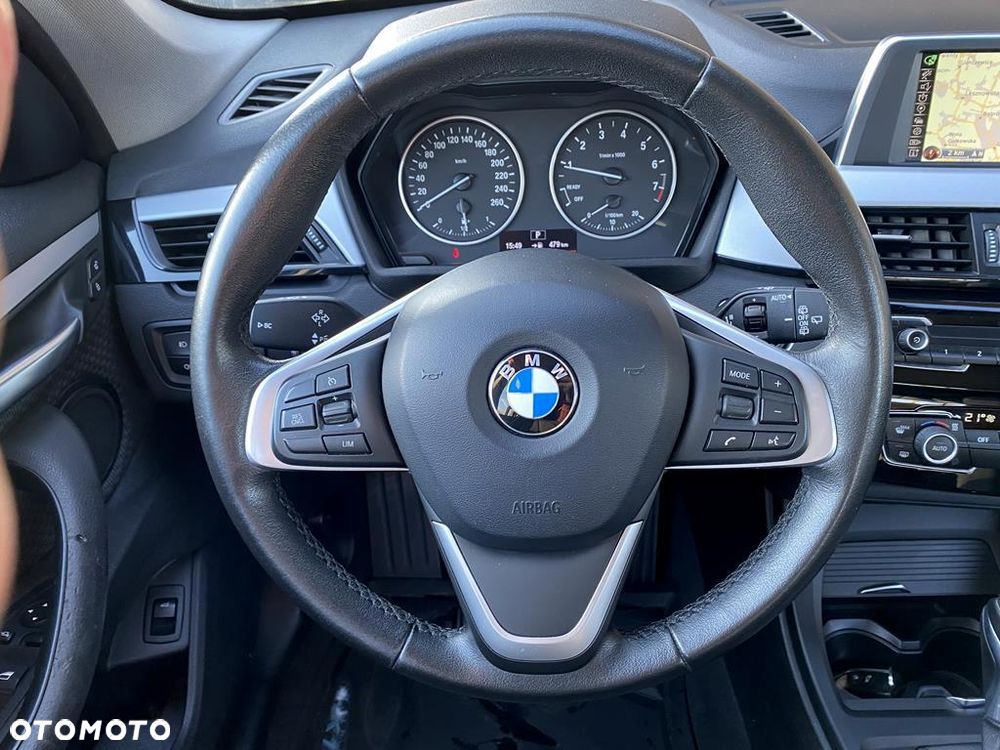 BMW X1 sDrive20i Advantage - 24
