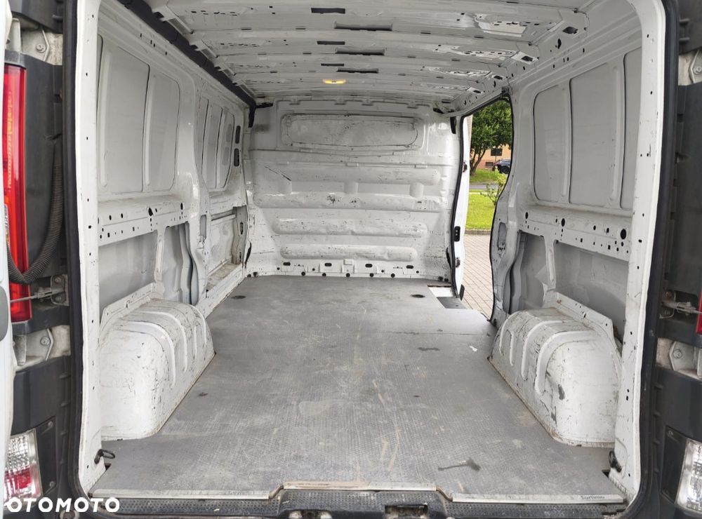 Opel Vivaro - 14