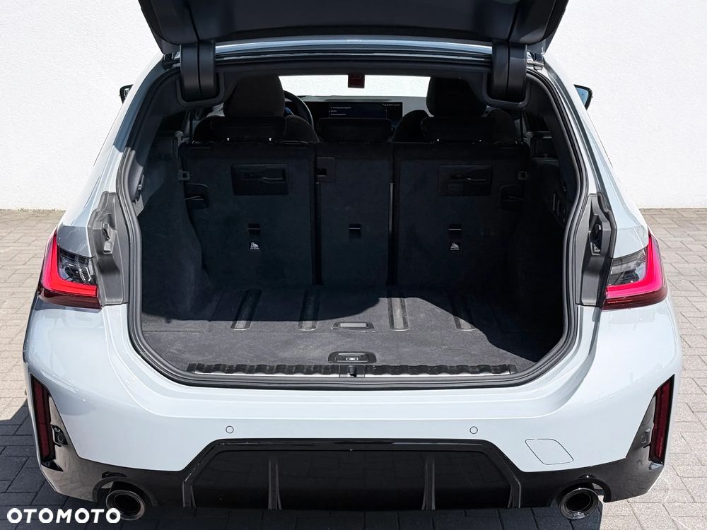 BMW Seria 3 320d xDrive M Sport - 17