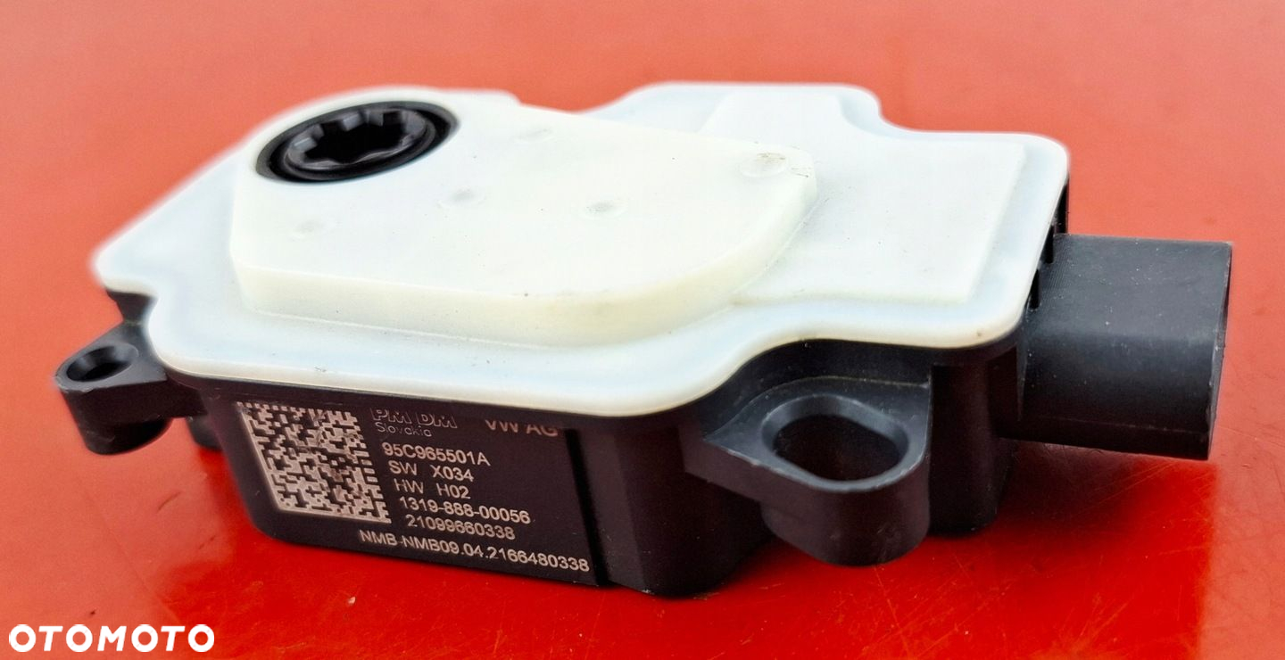 Porsche OE SILNICZEK NAGRZEWNICY 95C965501A - 2