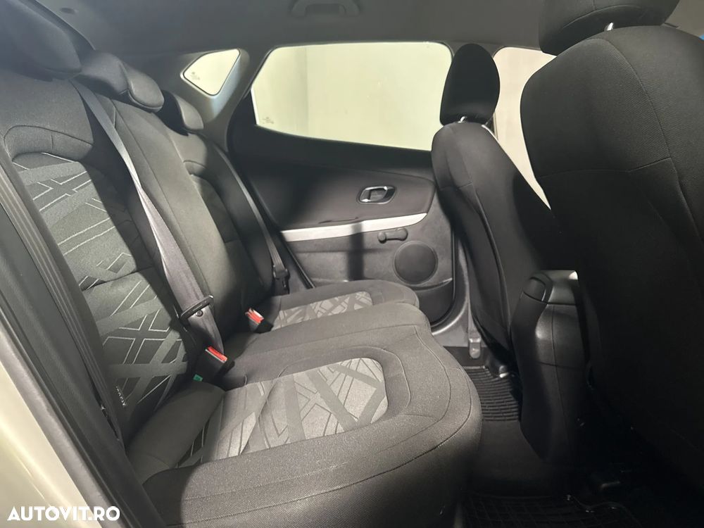 Kia Ceed - 13