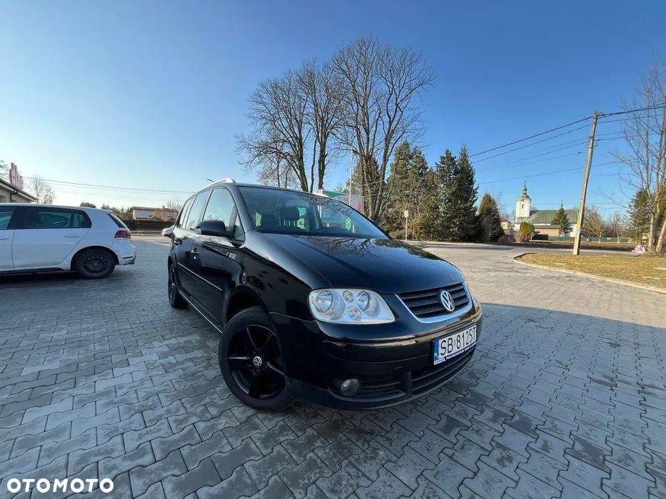 Volkswagen Touran 2.0 FSI Highline - 1
