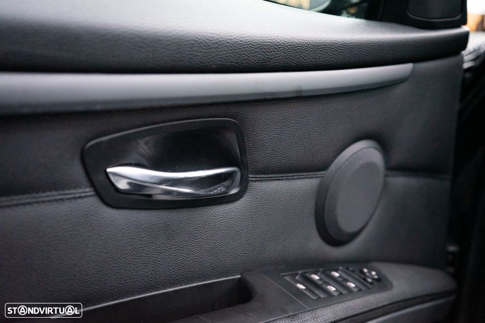 BMW 320 d Cabrio Auto - 22