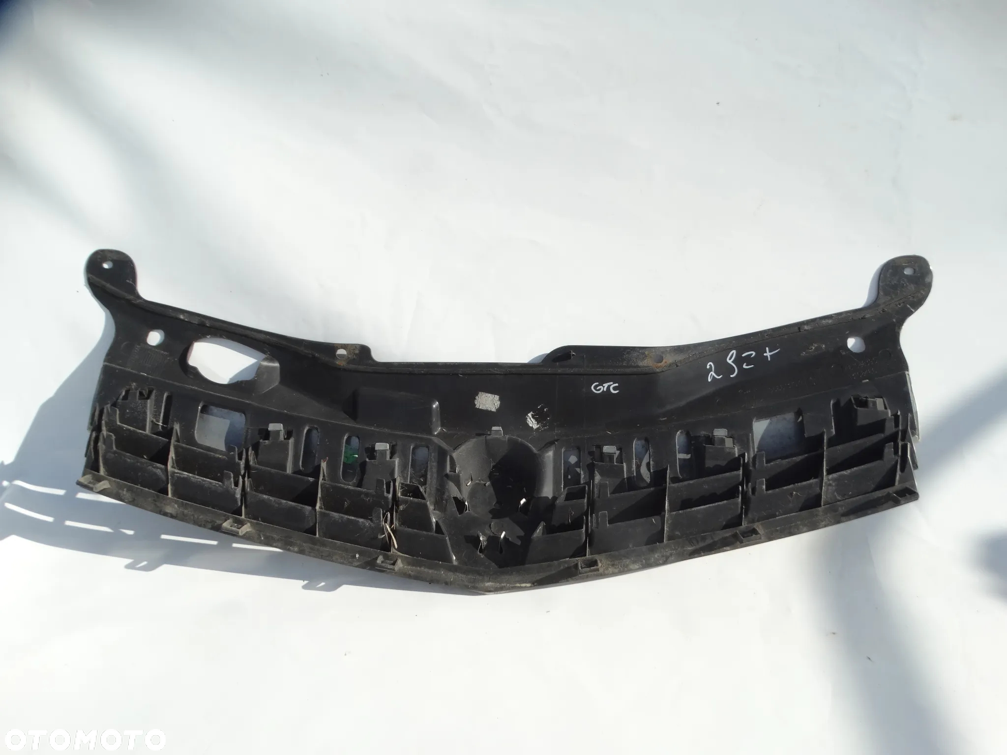 GRILL ATRAPA ZDERZAKA OPEL ASTRA H GTC 13108466 F-VAT - 2