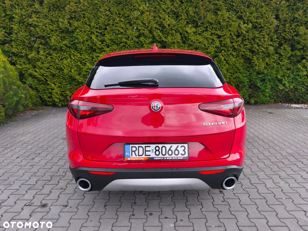 Alfa Romeo Stelvio - 7