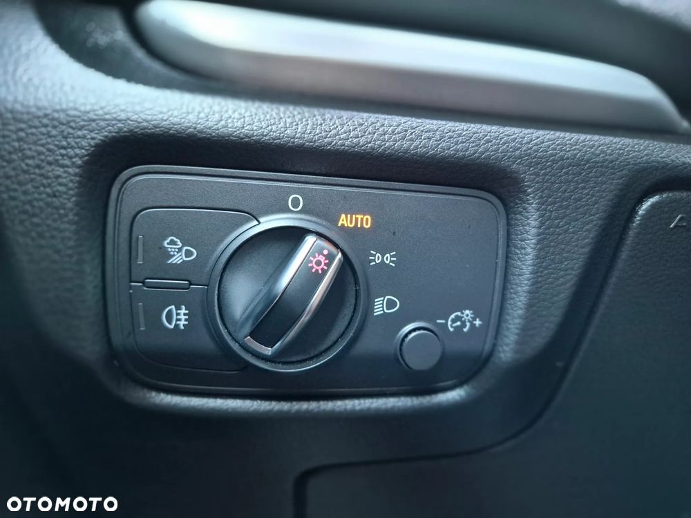 Audi A3 Sportback 1.6 TDI (clean diesel) S line Sportpaket - 15