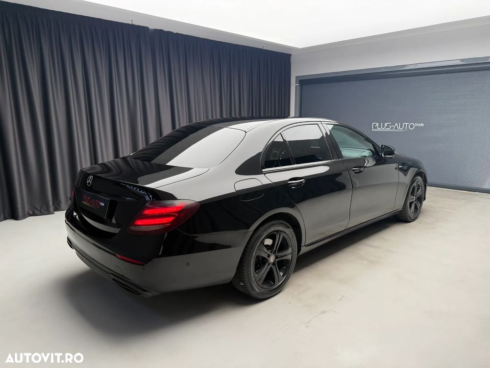 Mercedes-Benz E - 4
