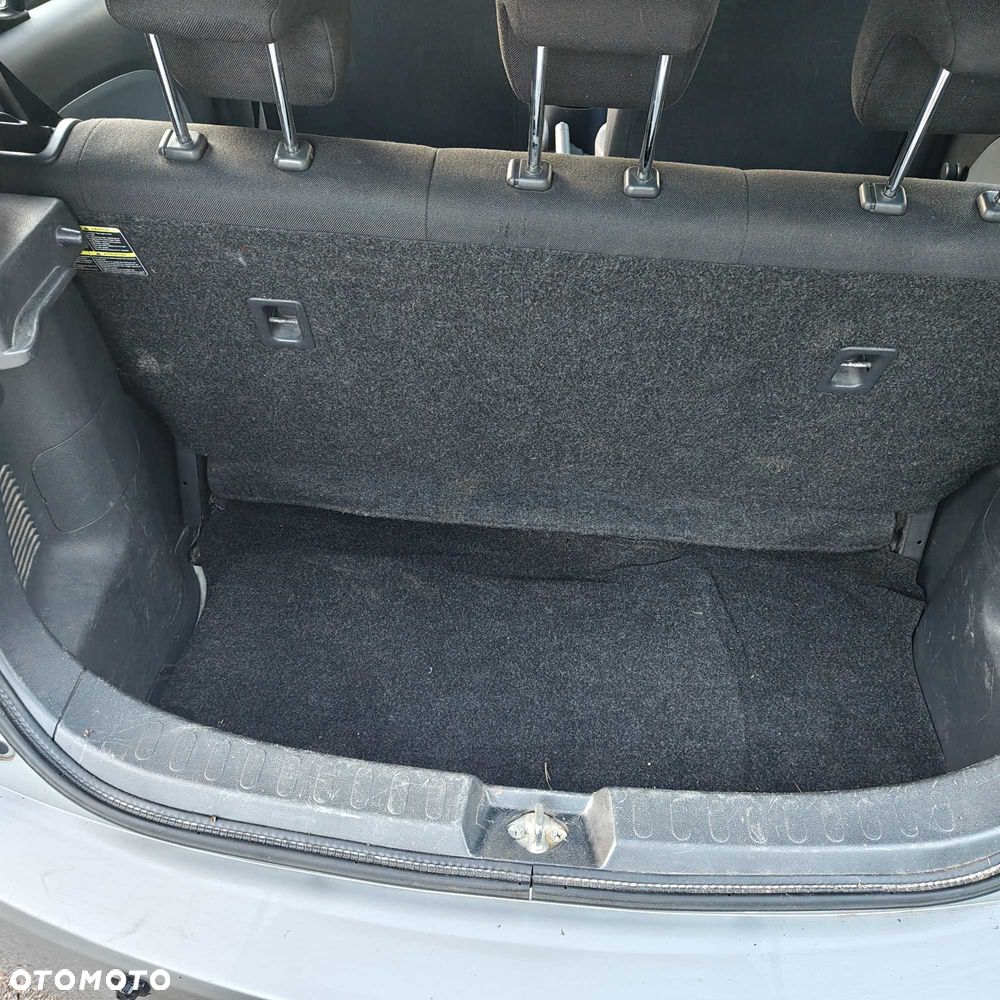 Opel Agila - 13