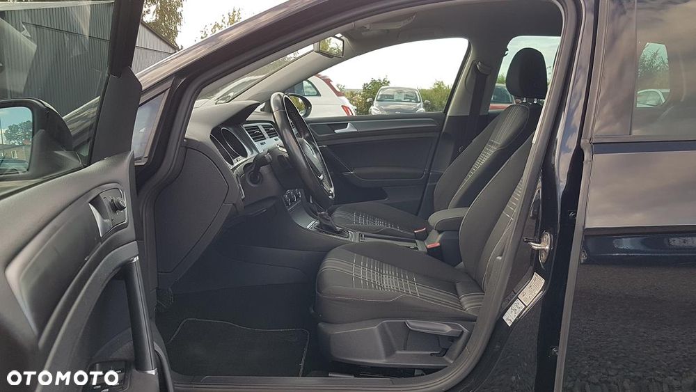 Volkswagen Golf 2.0 TDI BlueMotion Technology DSG Lounge - 21