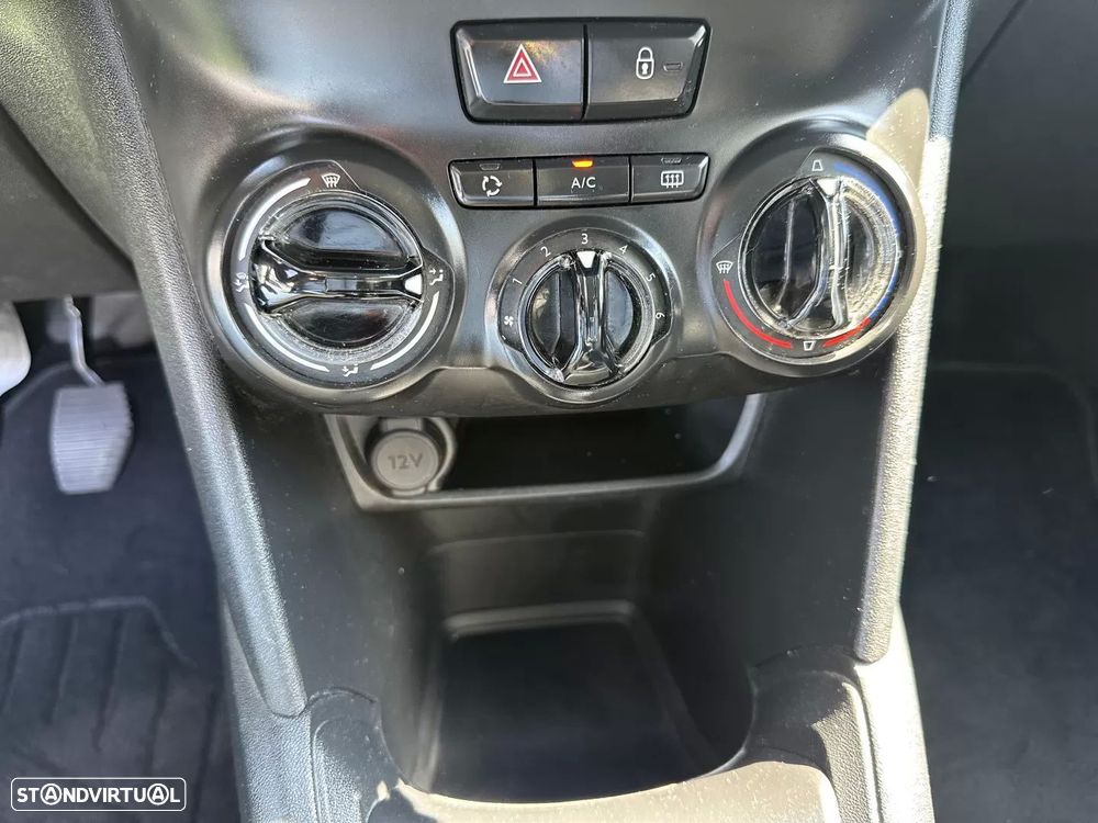 Peugeot 208 hdi active - 29