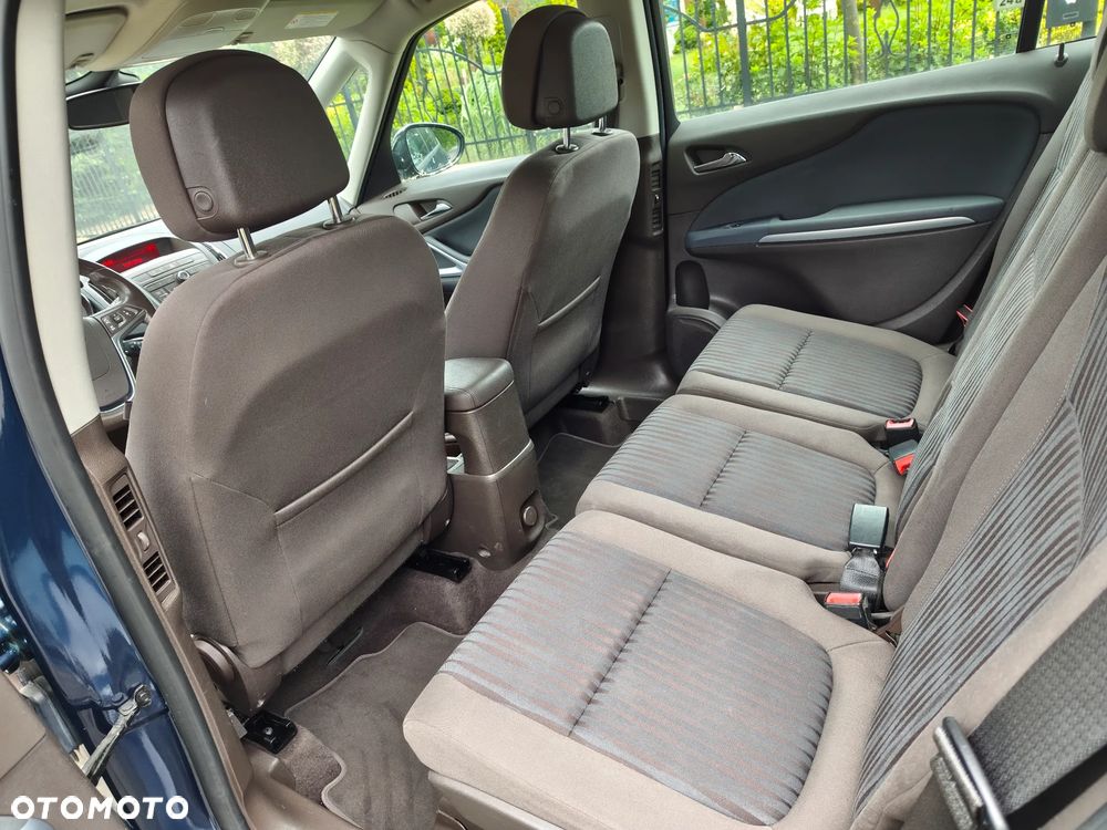 Opel Zafira - 18