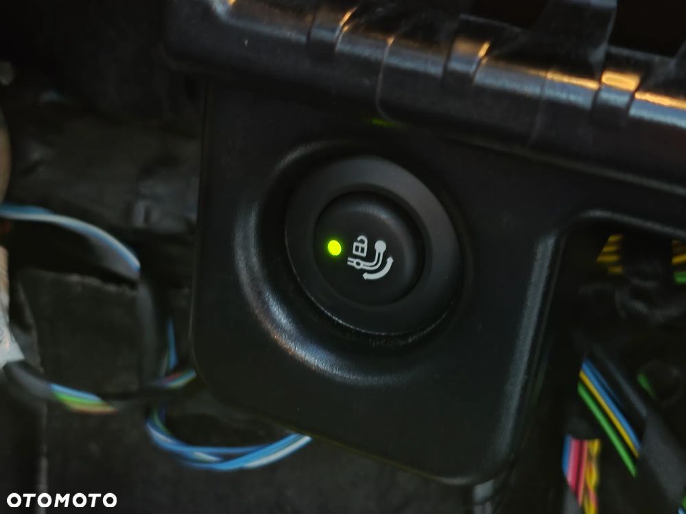 BMW Seria 5 525d - 25