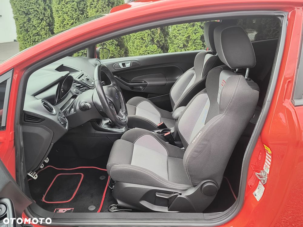 Ford Fiesta ST - 8