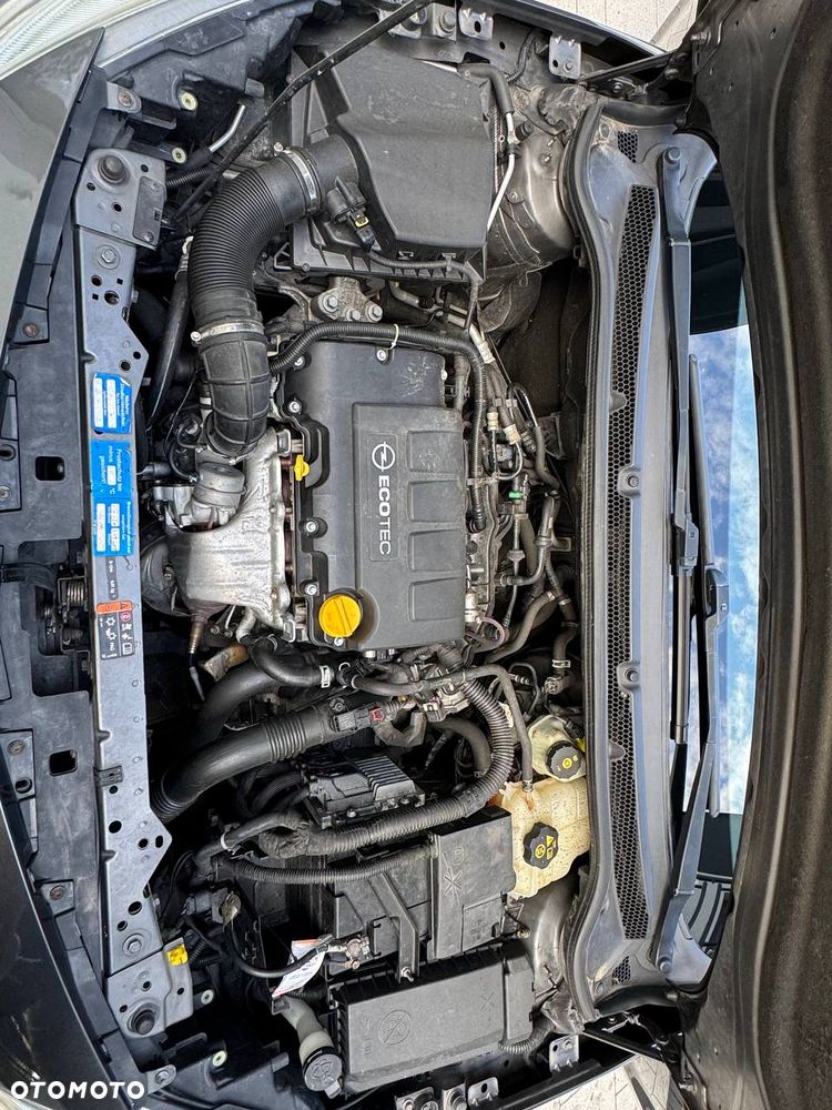 Opel Astra 1.4 Turbo - 9