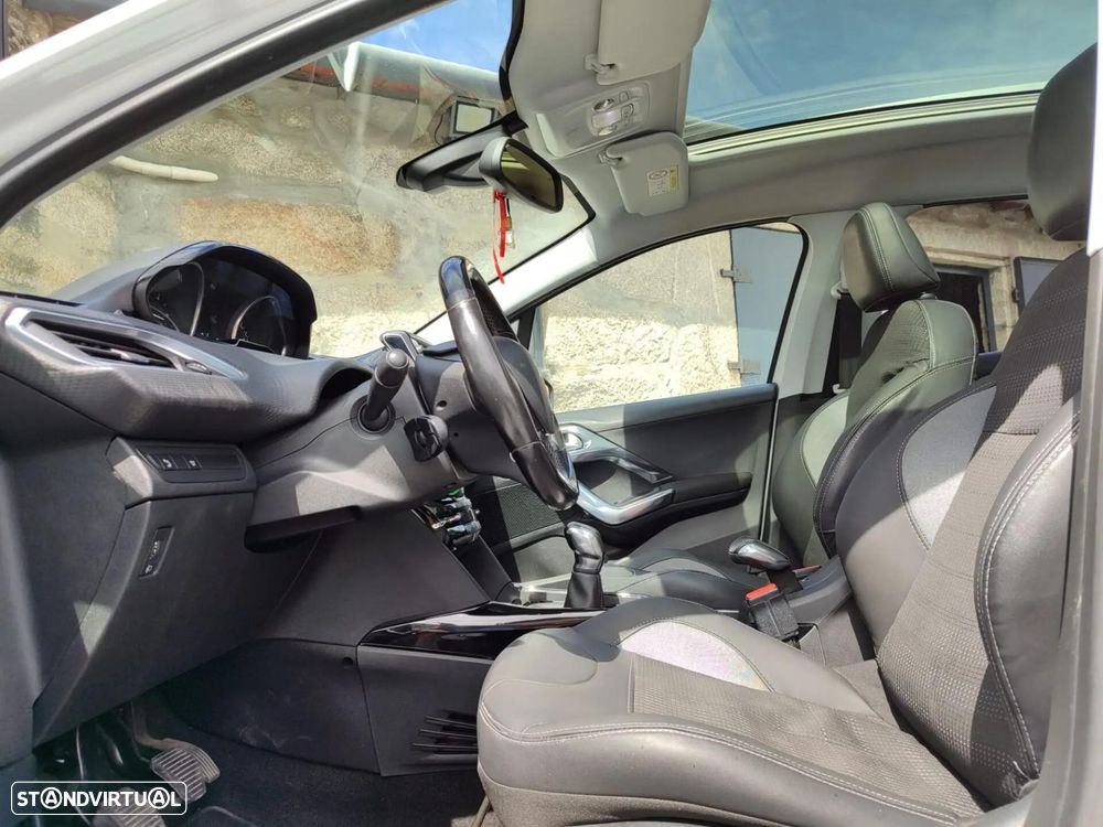 Peugeot 2008 - 13