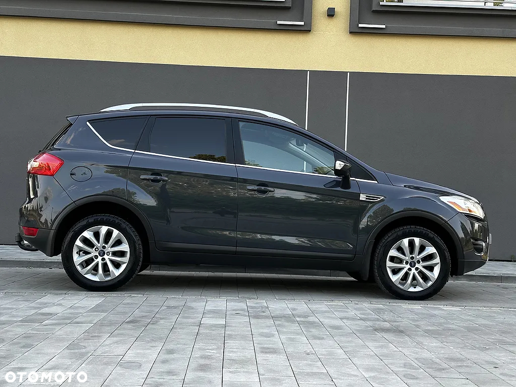 Ford Kuga 2.0 TDCi 4x4 Titanium - 27