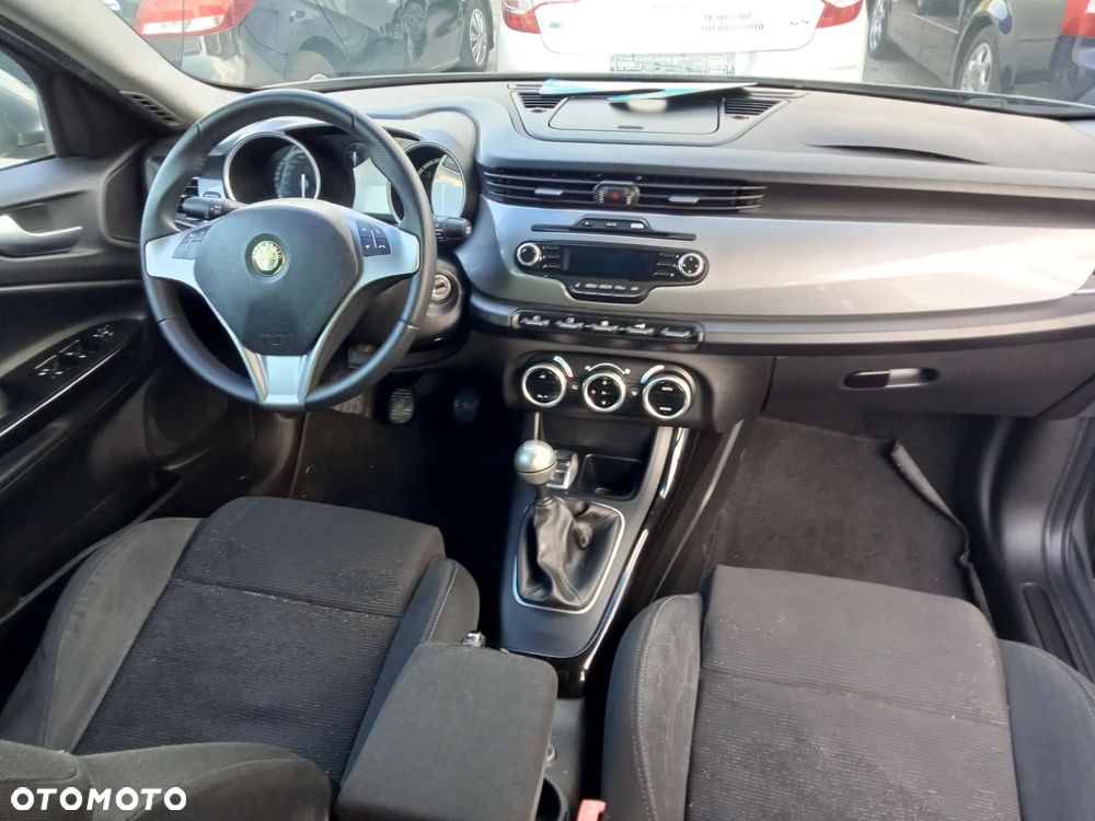 Alfa Romeo Giulietta 1.6 JTDM 16V Veloce - 7