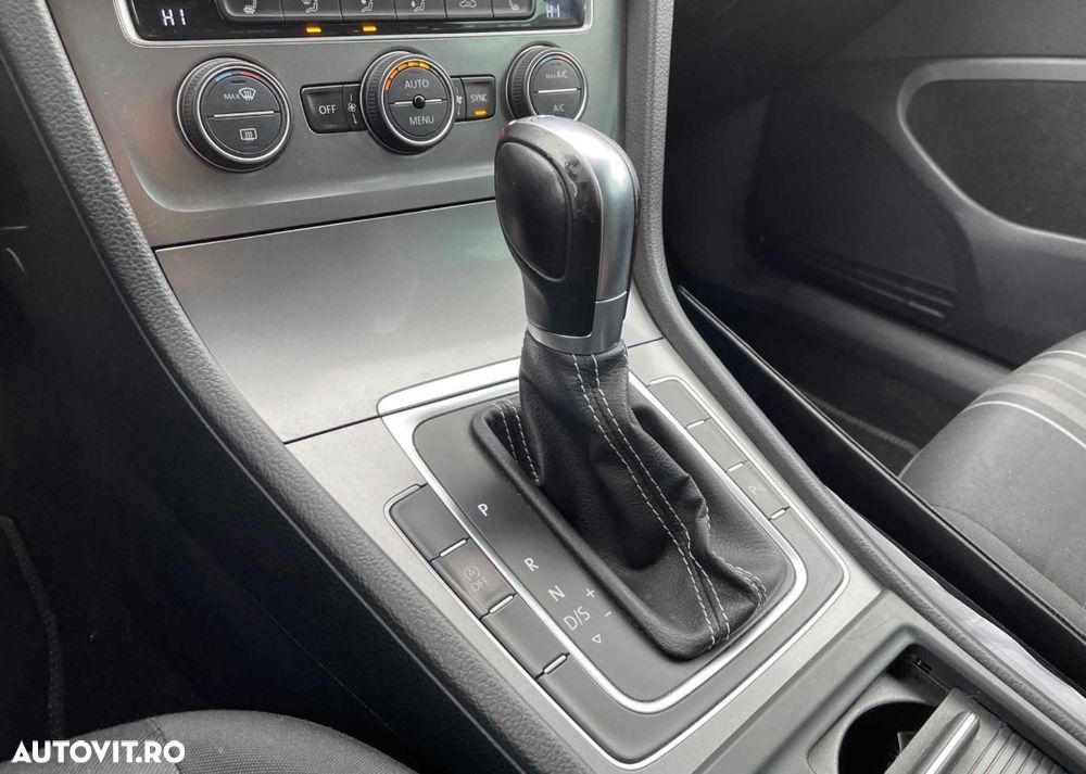 Volkswagen Golf 1.2 TSI BlueMotion Technology DSG Lounge - 20