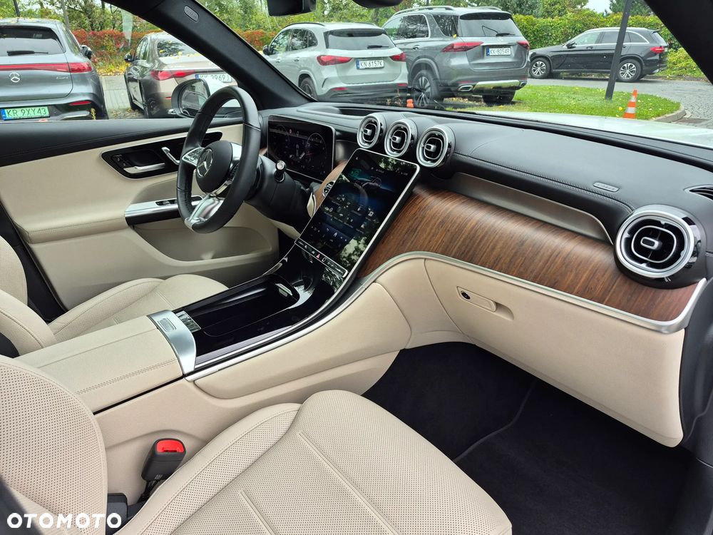 Mercedes-Benz GLC 300 4Matic 9G-TRONIC Edition Avantgarde - 11