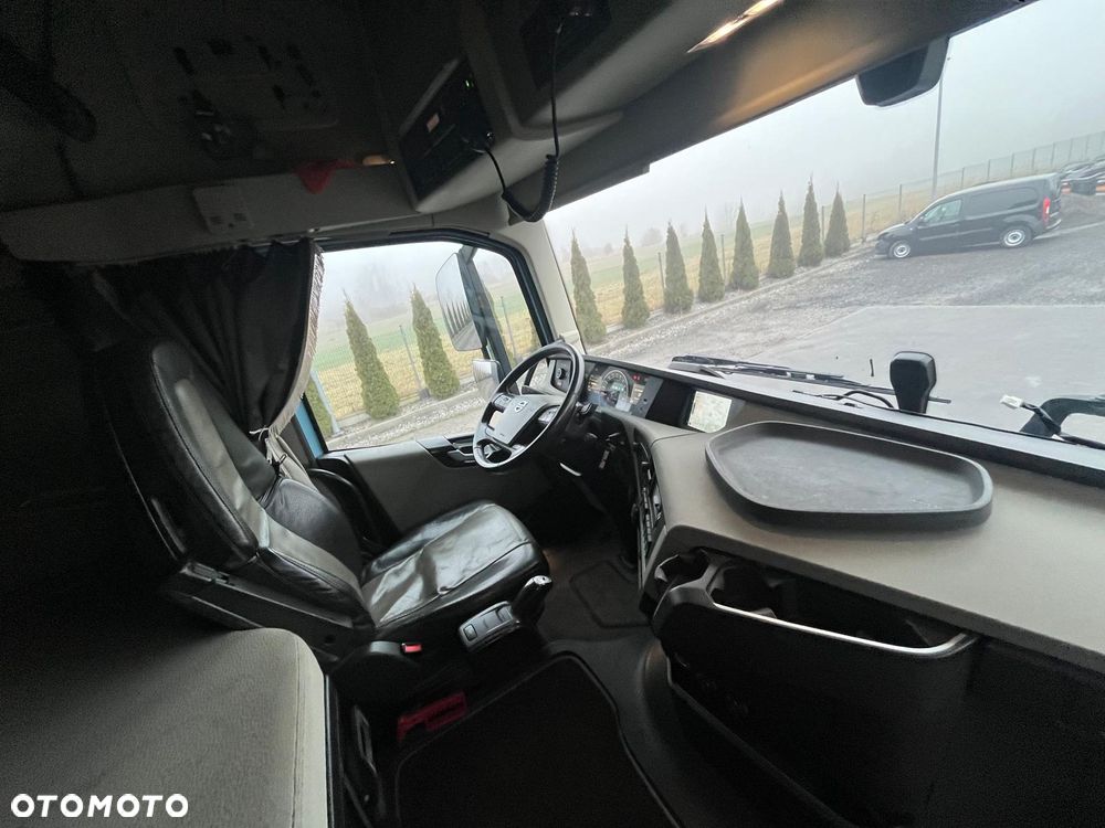 Volvo FH 500 / WERSJA LIMITOWANA / PEŁEN SERWIS / GLOBETROTTER XL / XENON - 27