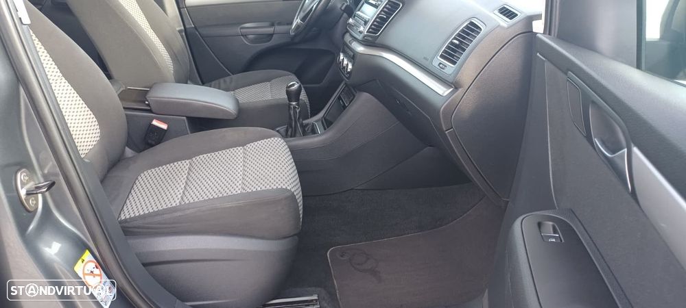 VW Sharan 2.0 TDI Confortline - 18