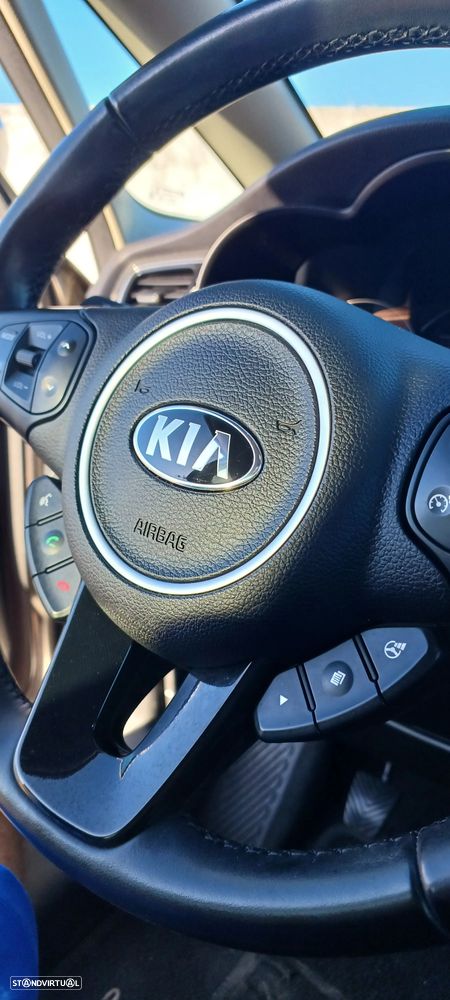 Kia Carens 1.7 CRDi ISG TX - 27
