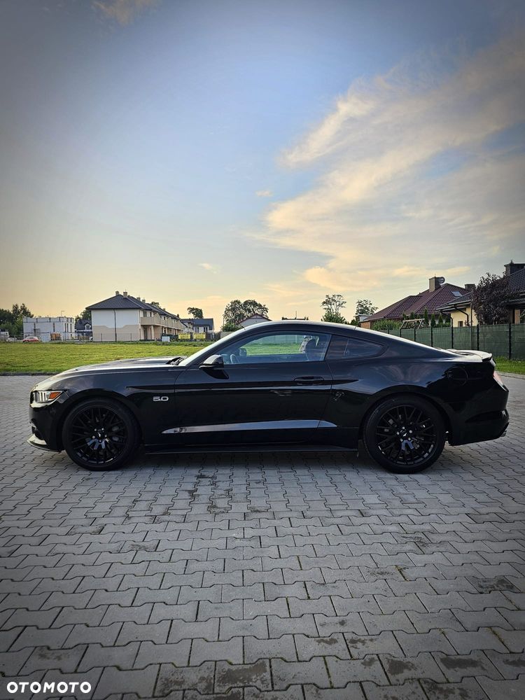 Ford Mustang 5.0 V8 GT - 4