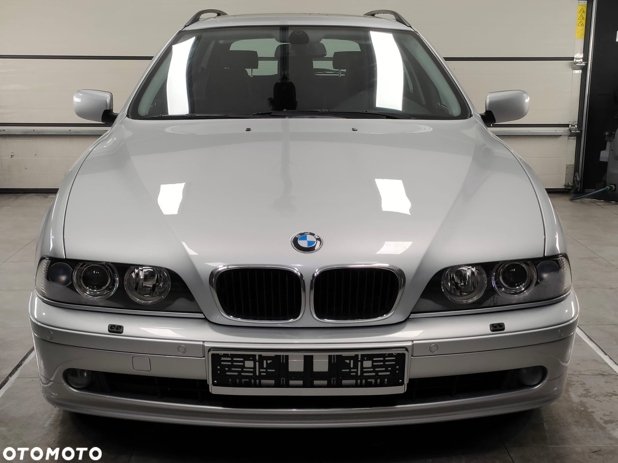 BMW Seria 5 525i - 4